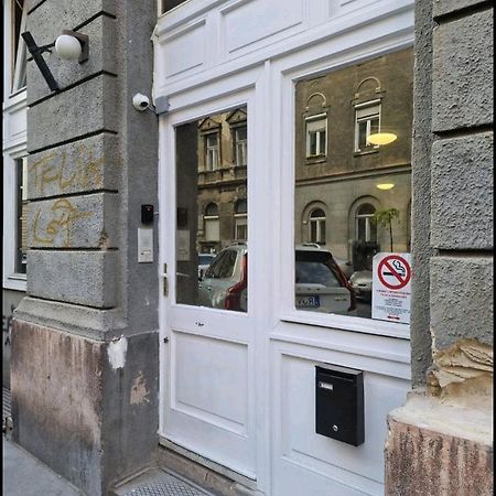7Dab Josika 4 Contactless Self Check-In Aparthotel Budapest Exteriör bild